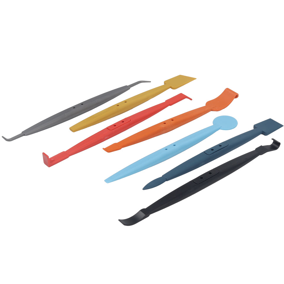 7Pcs Magnetic Wrap Sticks in action, demonstrating their ease of use on a vehicle's intricate areas.