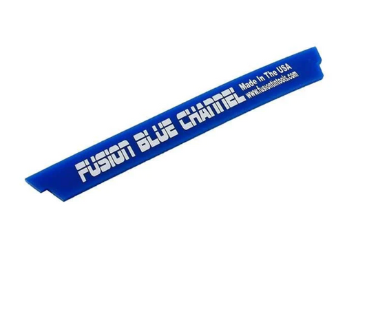 Fusion Stroke Blade 7" in vibrant blue, designed for precision tinting and wrapping.